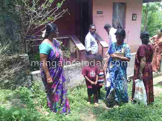 Distraught family at Shaktinagar rescued by authorities 6